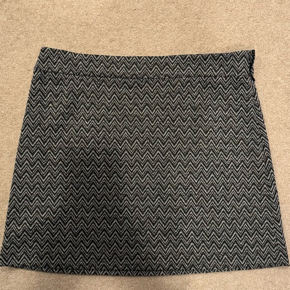 Loft black and gray chevron mini skirt